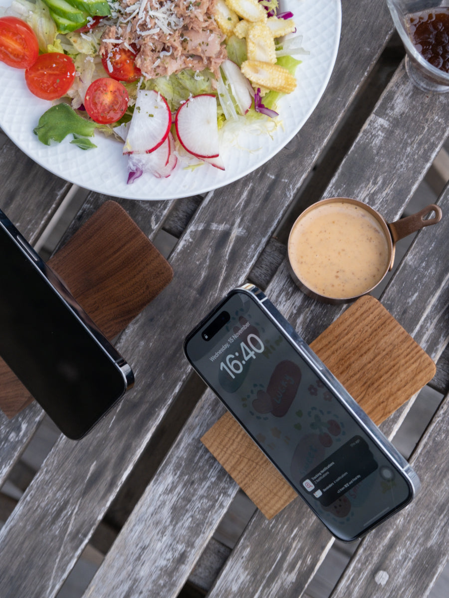 MagSafe Elegance Wooden iPhone Holder