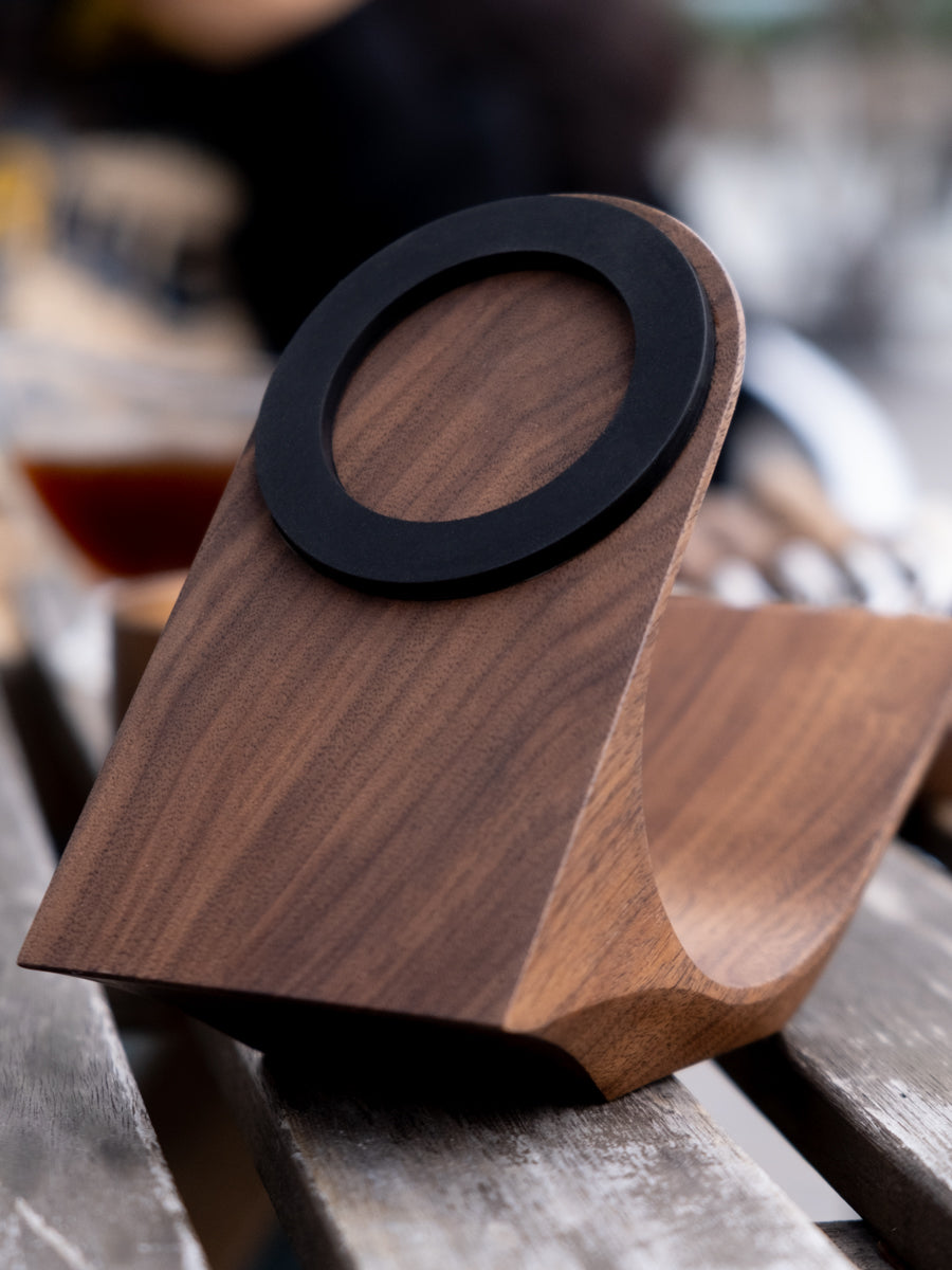 MagSafe Elegance Wooden iPhone Holder