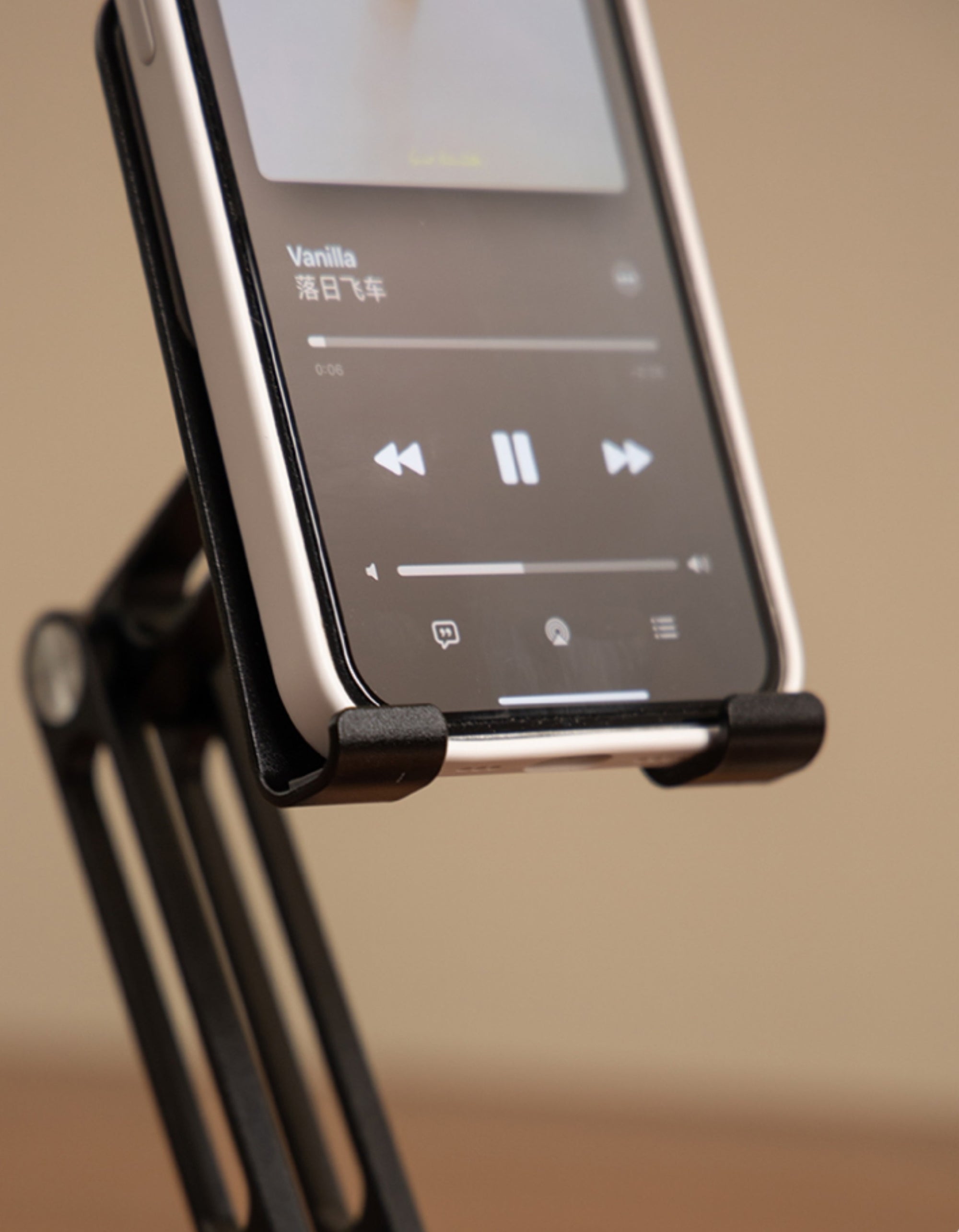 TimberFlex Height-Adjustable Phone Holder