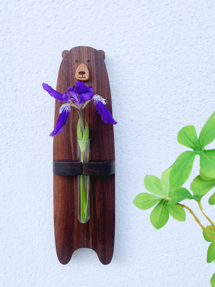 Bearry Cozy Vase