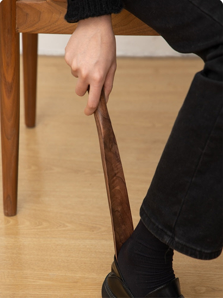 Japanese-style solid wood shoehorn